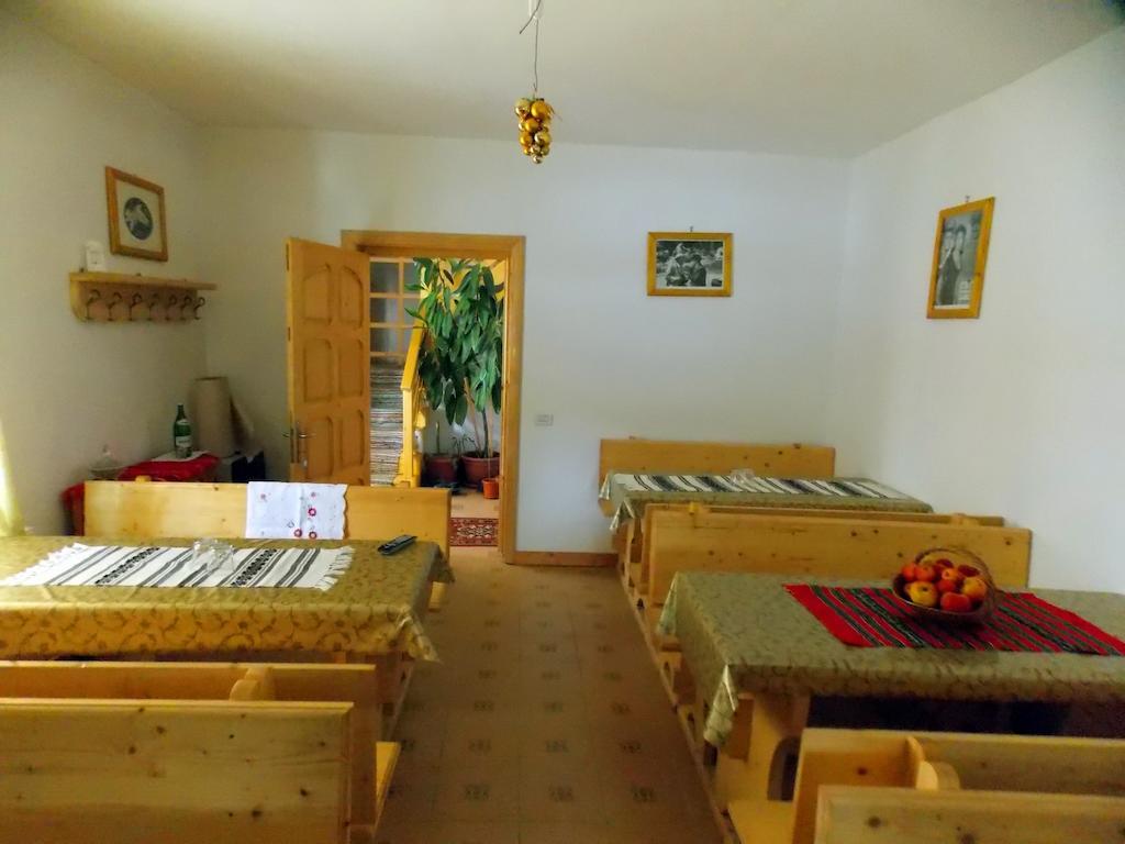 Poiana Teiului Pensiunea Paradiso מראה חיצוני תמונה