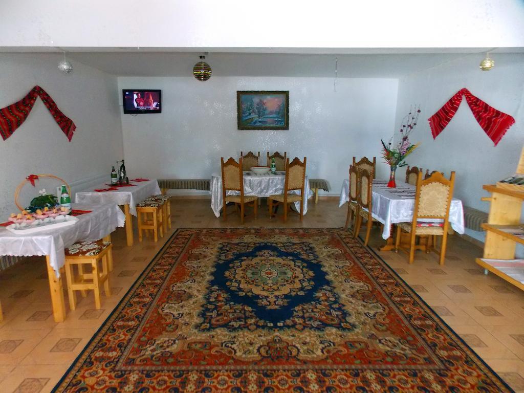 Poiana Teiului Pensiunea Paradiso מראה חיצוני תמונה